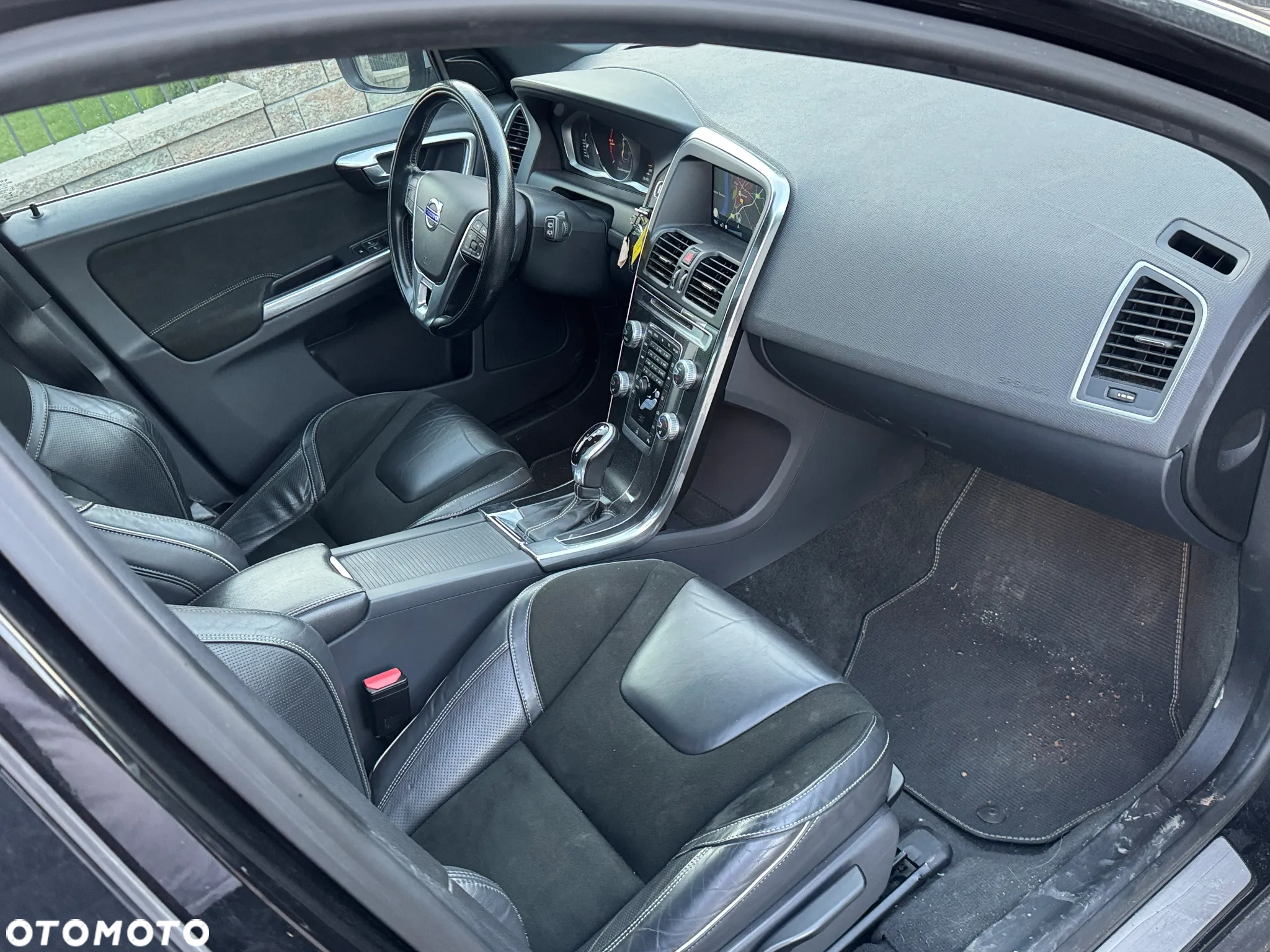 Volvo XC 60 D4 Geartronic RDesign - 11