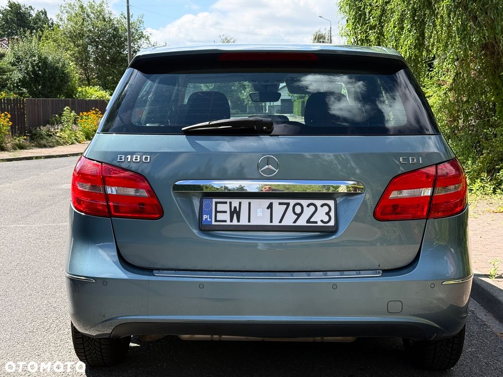Mercedes-Benz Klasa B 180 CDI (BlueEFFICIENCY) - 10