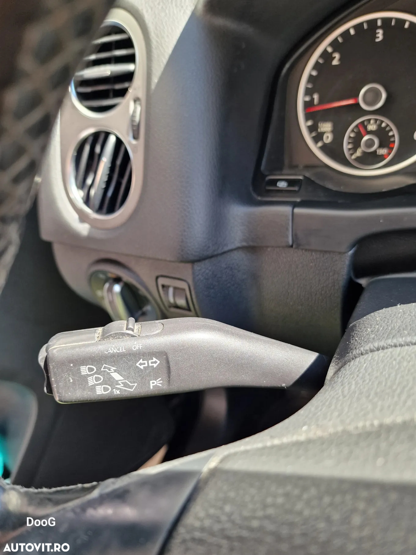 Volkswagen Tiguan - 12