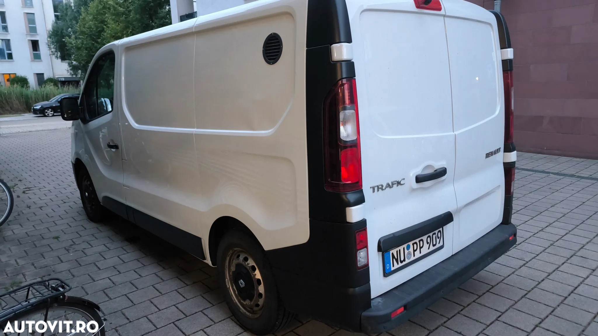 Renault Trafic 1.6 dCi 90 Combi L1H1 Authentique - 4