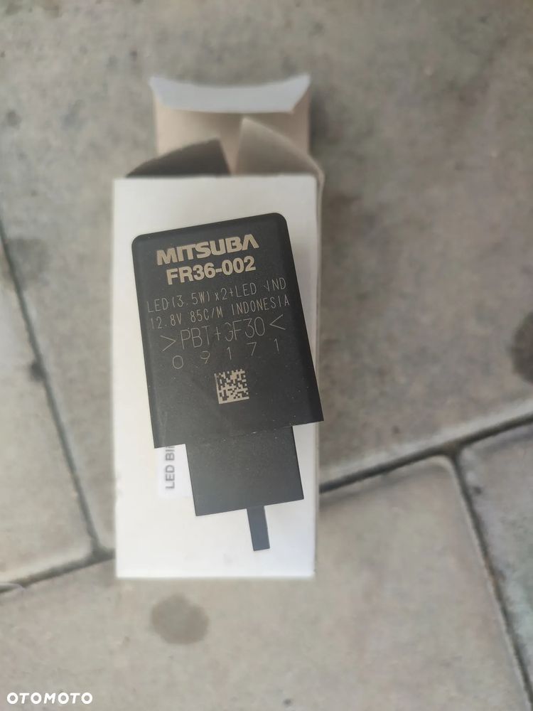 Przerywacz kierunkowskazów Kawasaki Z900 - 1