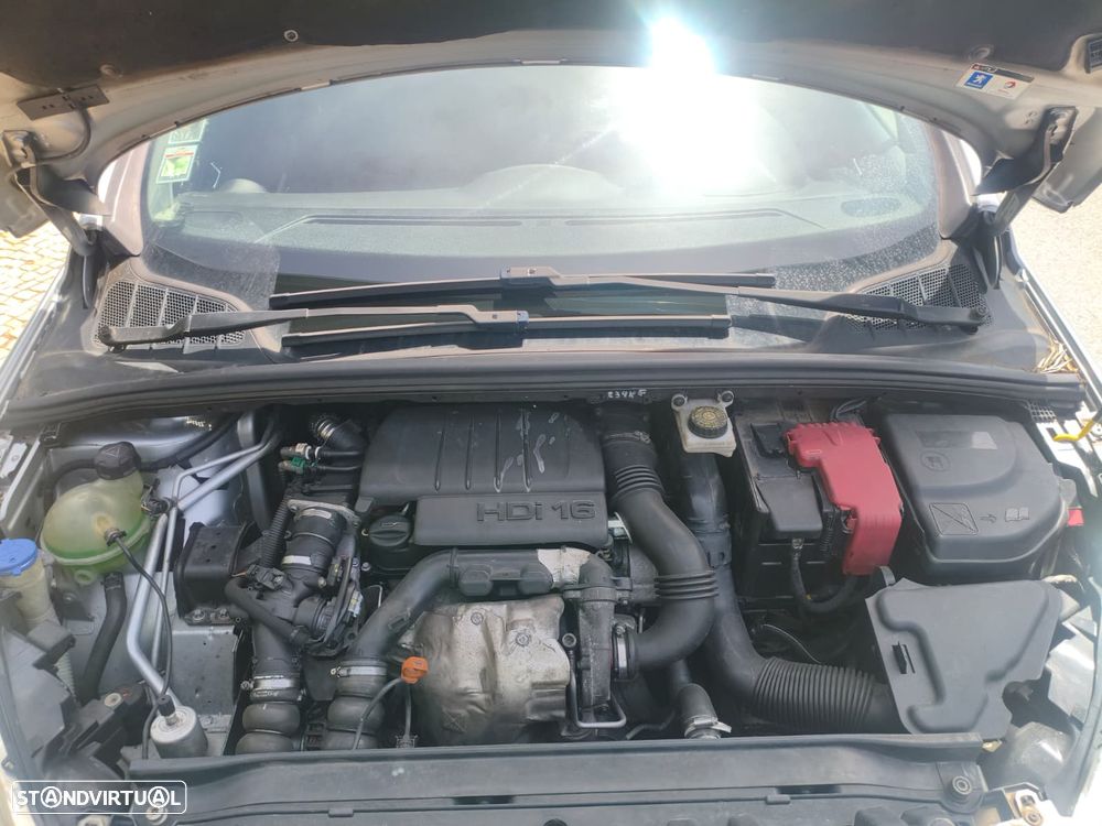 Peugeot 308 1.6 HDi Executive - 17