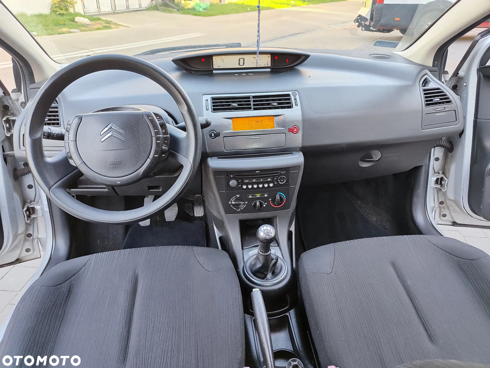 Citroën C4 1.4 16V X - 22