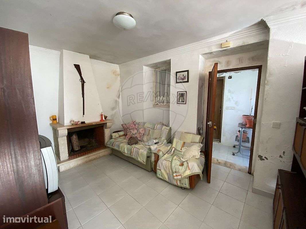 Moradia T2 para venda - Grande imagem: 2/10