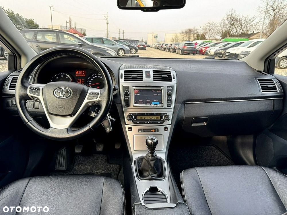 Toyota Avensis - 14
