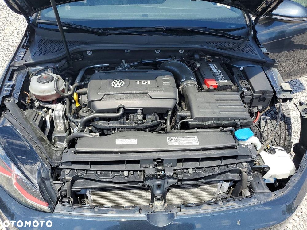 Volkswagen Golf - 11