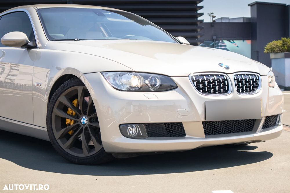 BMW Seria 3 330d Coupe - 9