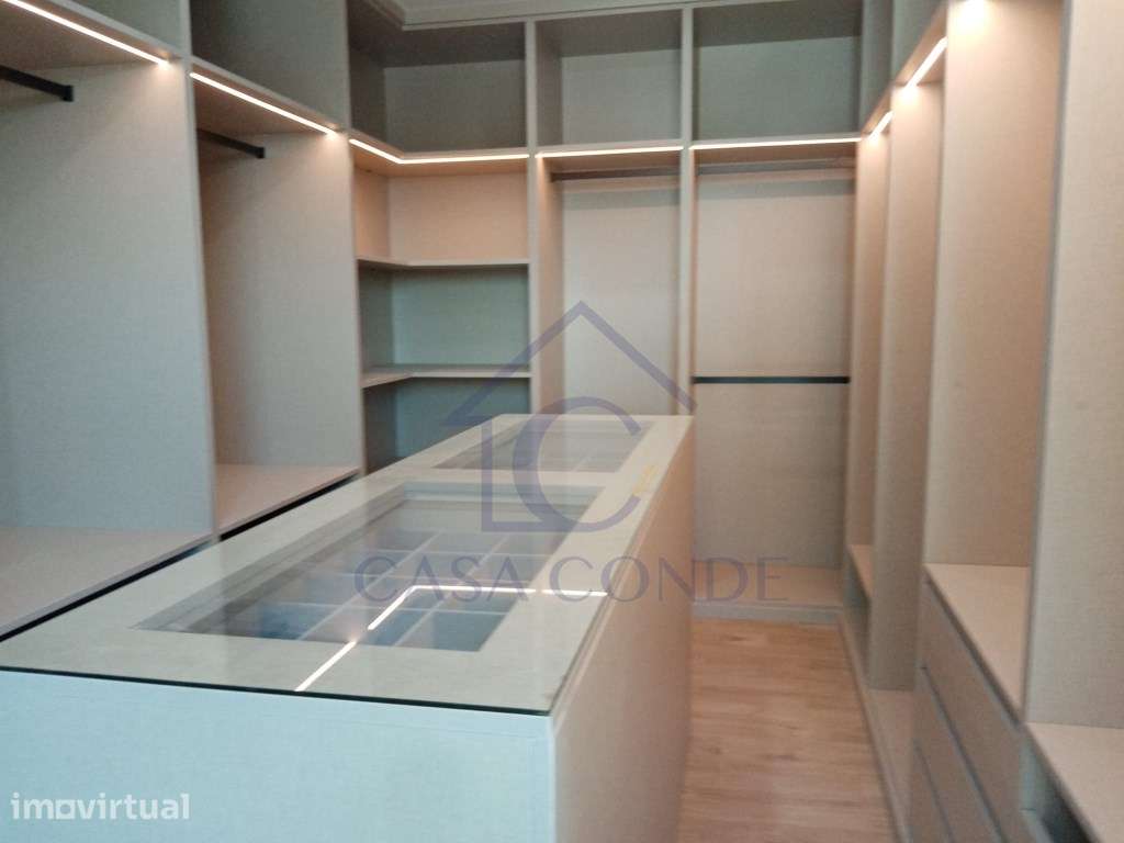 Moradia T4 Duplex com piscina, 180 m², acabamentos de luxo - Grande imagem: 4/41