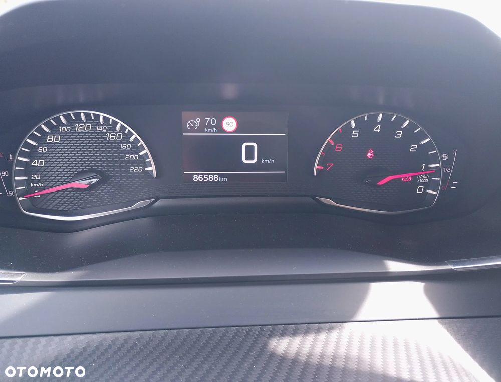 Peugeot 208 1.5 BlueHDi Allure Pack S&S - 11