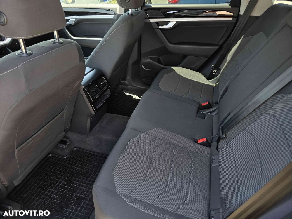 Volkswagen Touareg - 10