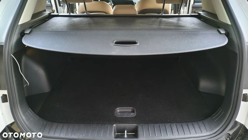 Kia Sportage 1.6 T-GDI HEV Business Line 4WD - 29
