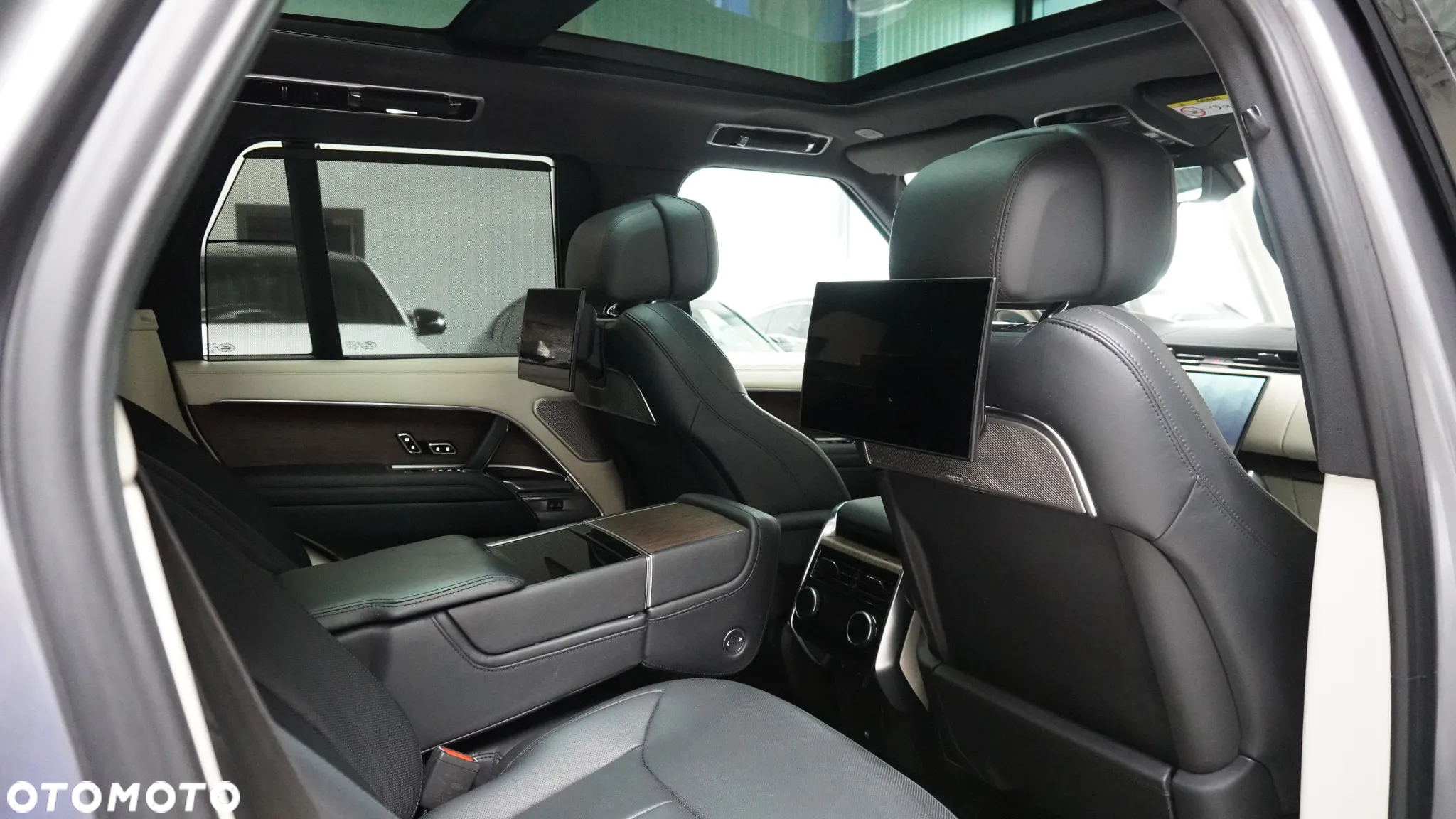 Land Rover Range Rover 4.4 V8 P535 Autobiography - 12