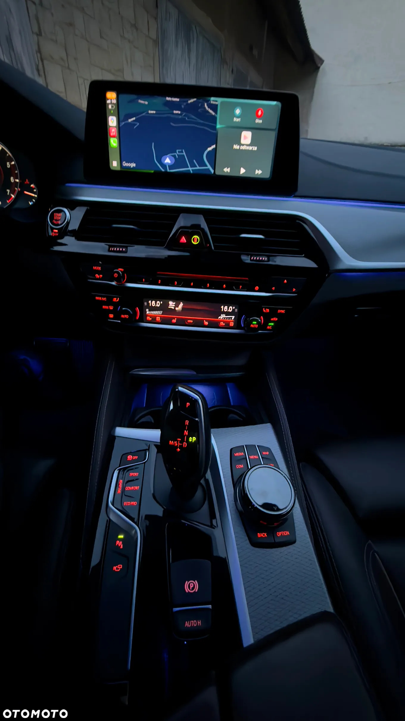 BMW Seria 5 M550i xDrive sport - 26