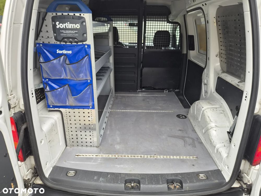 Volkswagen Caddy - 17