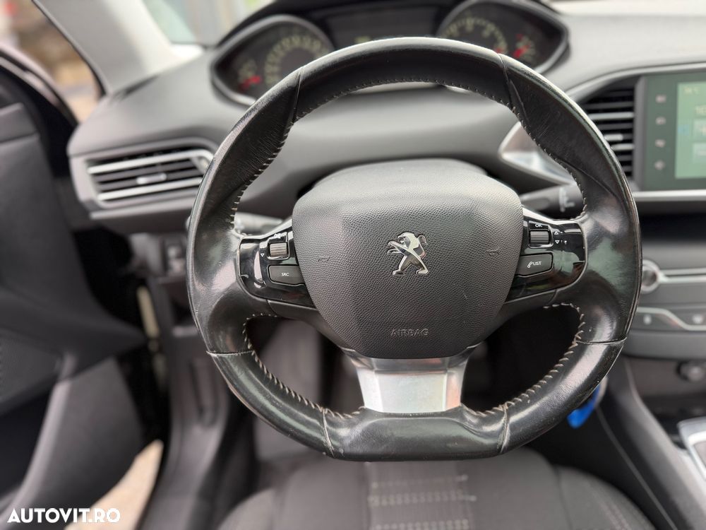 Peugeot 308 1.6HDi Premium - 19