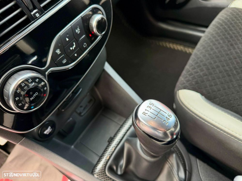 Renault Clio Sport Tourer 1.5 dCi Limited EDition - 17