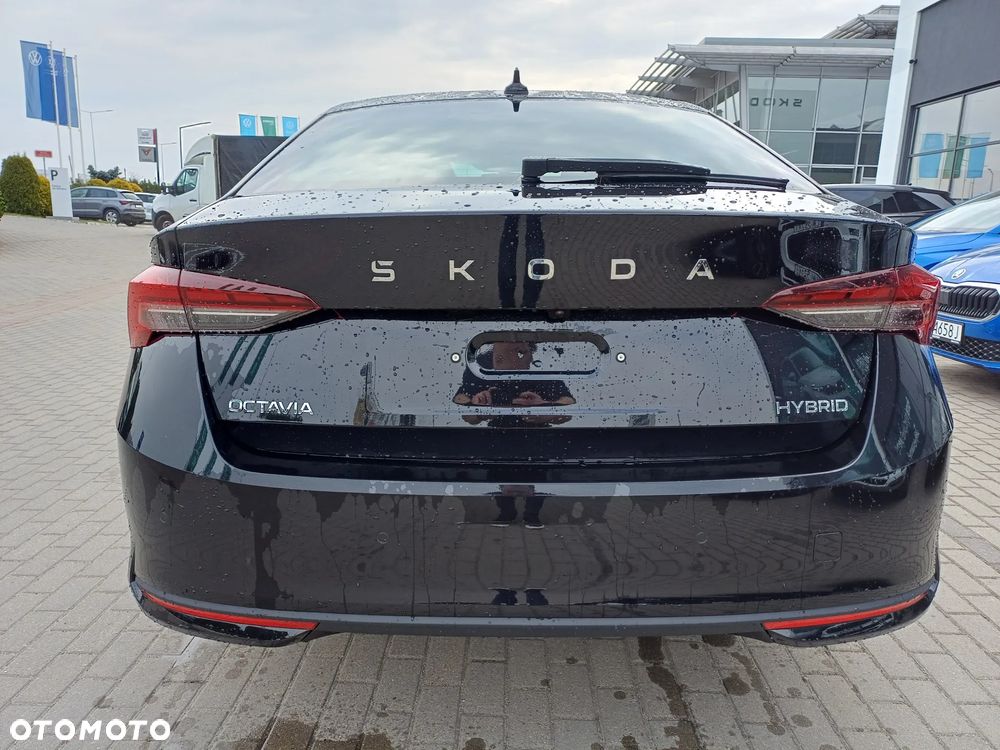 Skoda Octavia 1.5 TSI mHEV Drive Selection DSG - 6