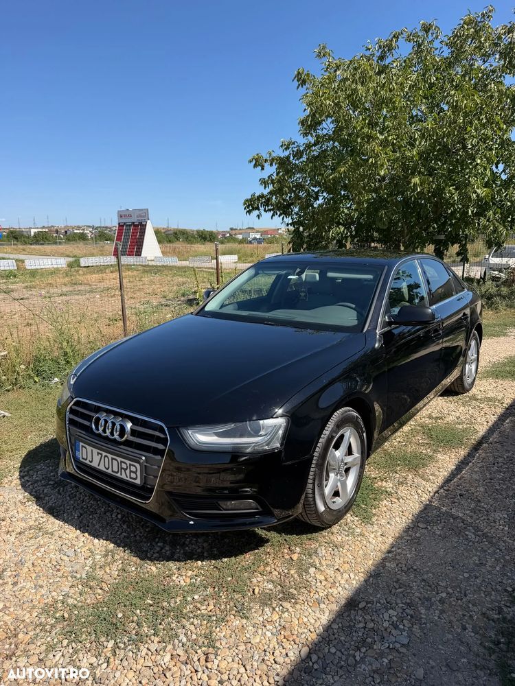 Audi A4 2012 photo 2
