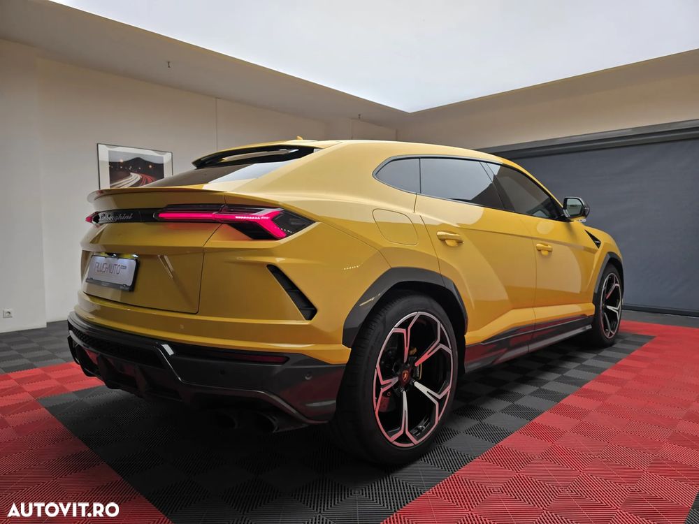 Lamborghini URUS - 10