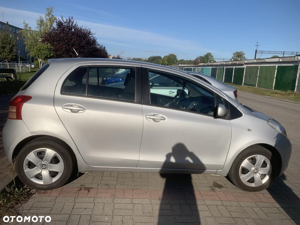 Toyota Yaris - 2