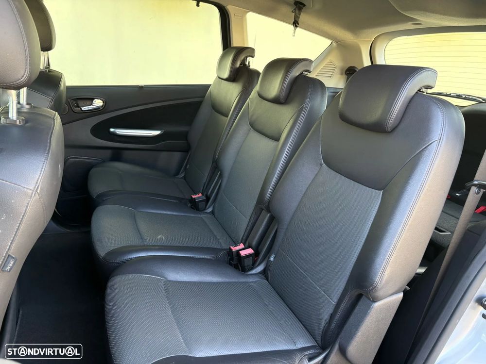 Ford S-Max 1.8 TDCi Titanium 7L - 12