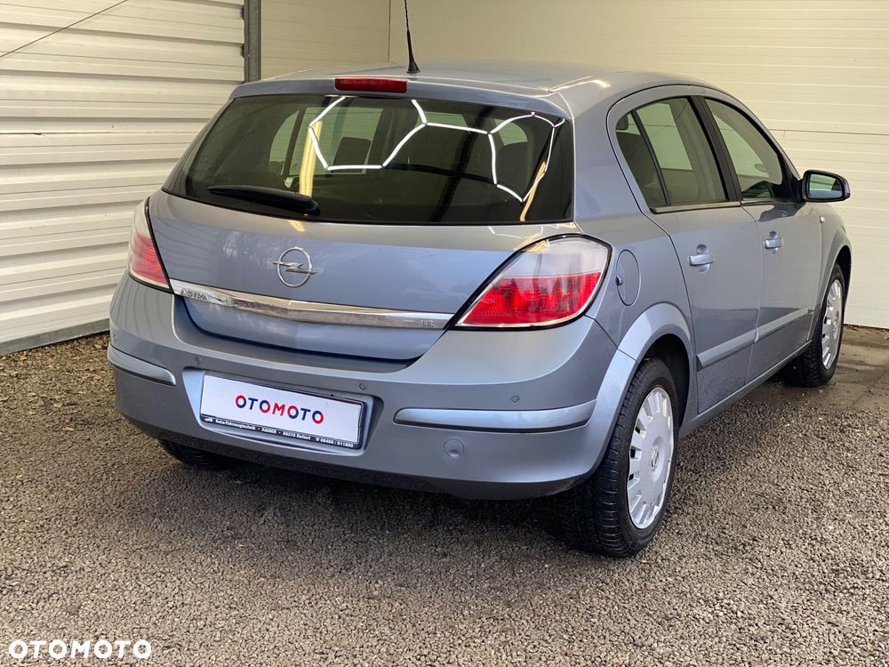 Opel Astra 1.8 Enjoy - 26