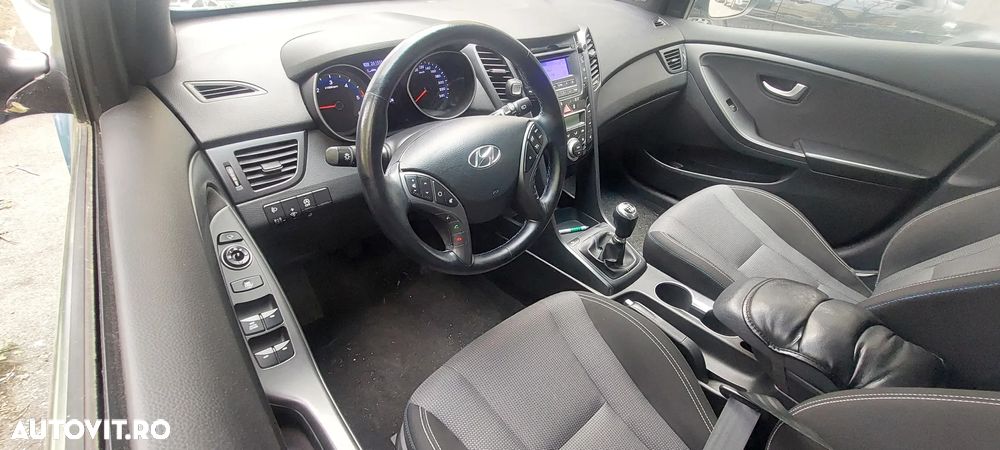 Hyundai i30 1.6 CRDI Comfort - 6