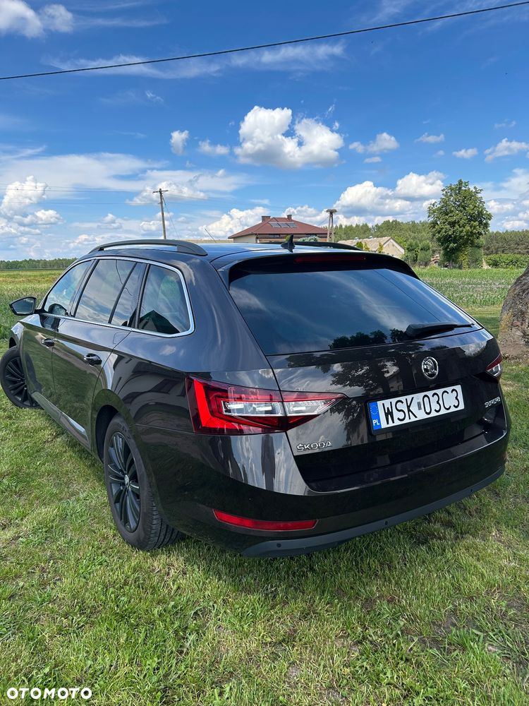 Skoda Superb 2.0 TDI DSG Ambition - 6