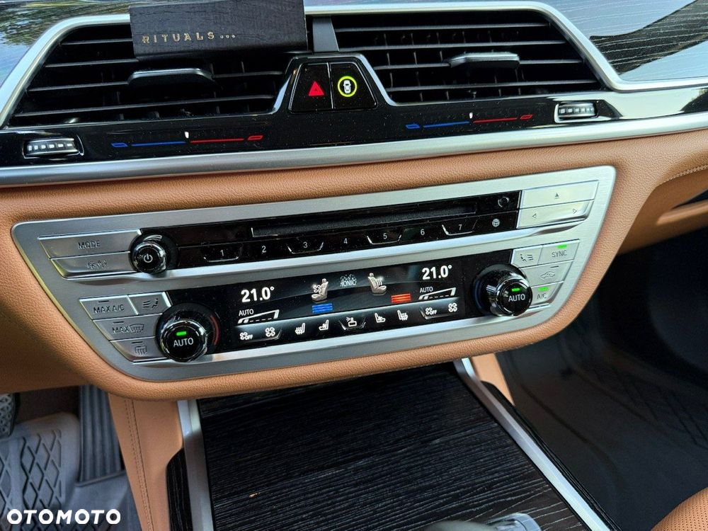 BMW Seria 7 - 24