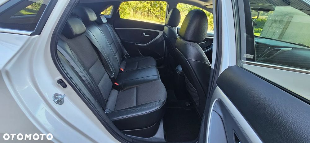 Hyundai i30 1.6 Fifa World Cup Edition - 8