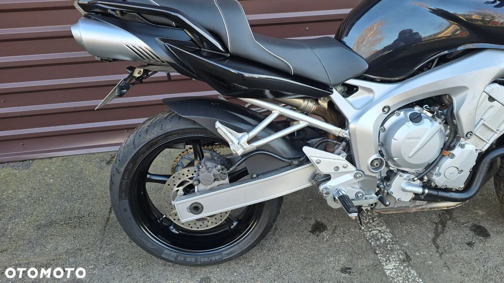 Yamaha FZ6 - 5