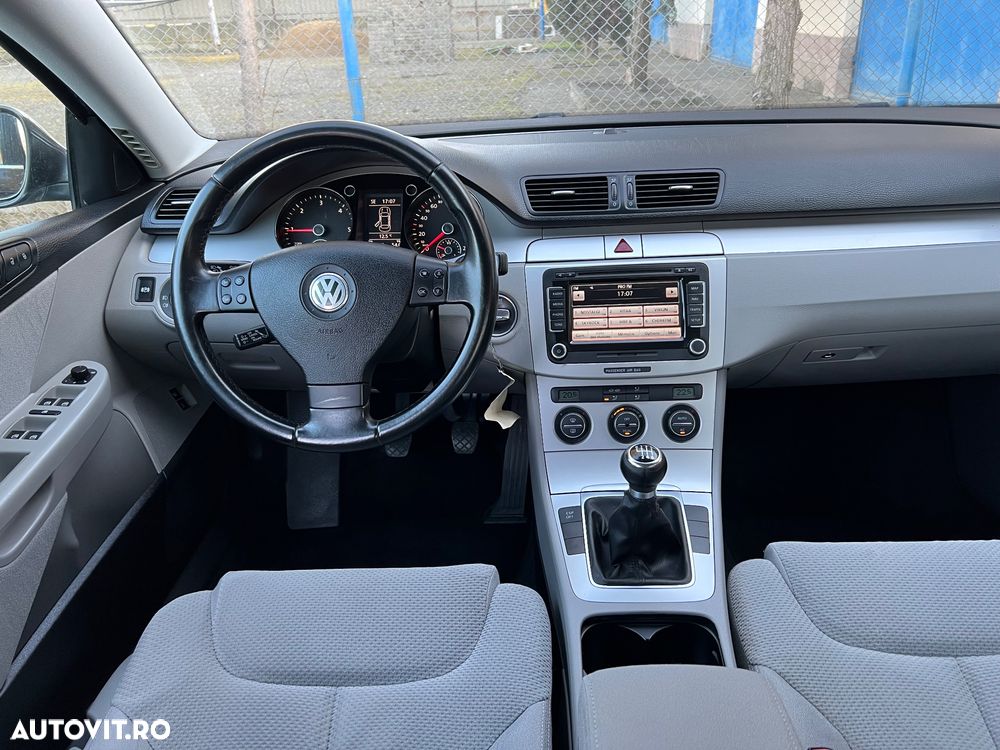 Volkswagen Passat Variant 2.0 TDI BlueMotion Technology DPF Comfortline - 6