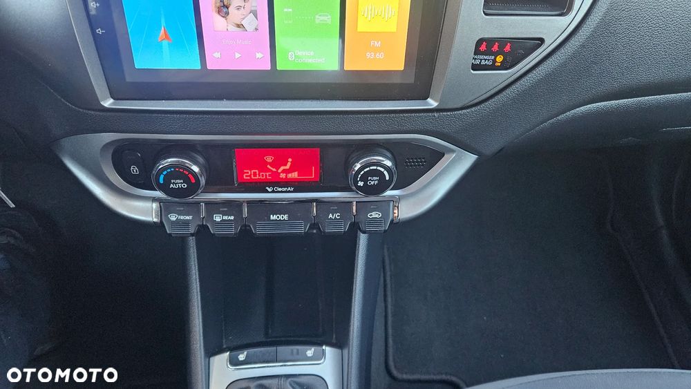 Kia Rio 1.4 Fifa World Cup Edition - 26