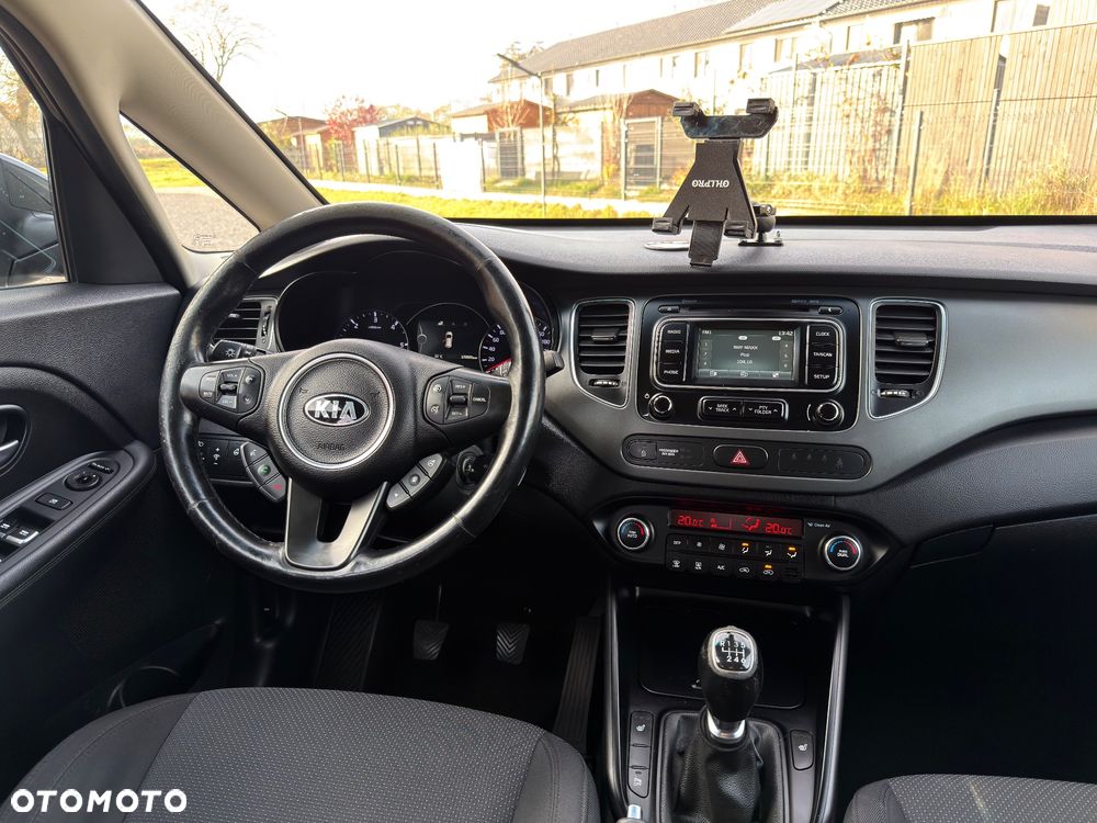 Kia Carens 1.7 CRDi L - 27