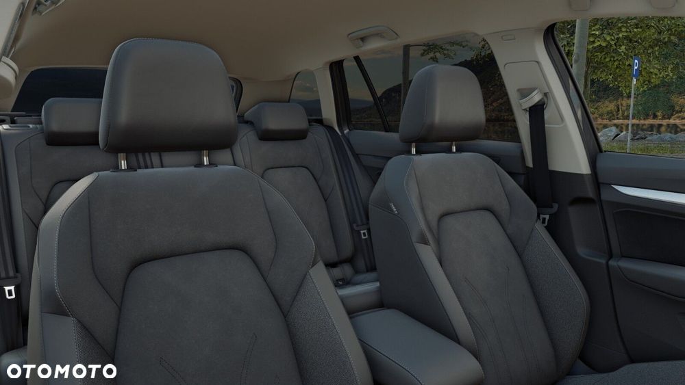 Volkswagen Golf Variant 1.5 eTSI mHEV Business DSG - 11