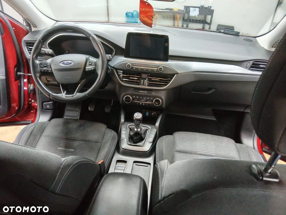Ford Focus 1.5 EcoBoost Active - 13