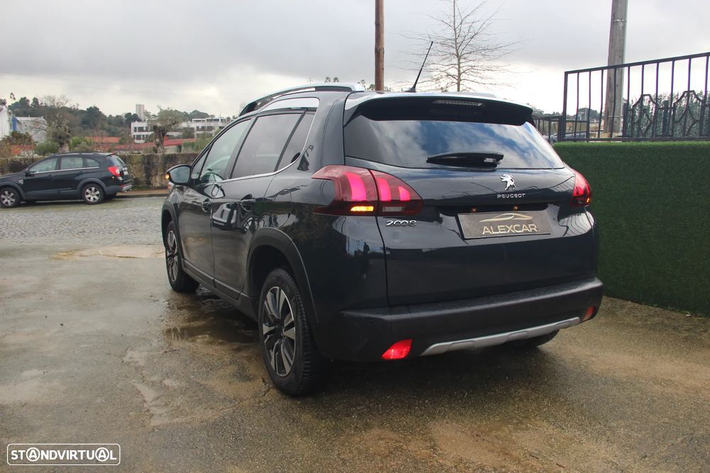 Peugeot 2008 PureTech 130 Allure - 5