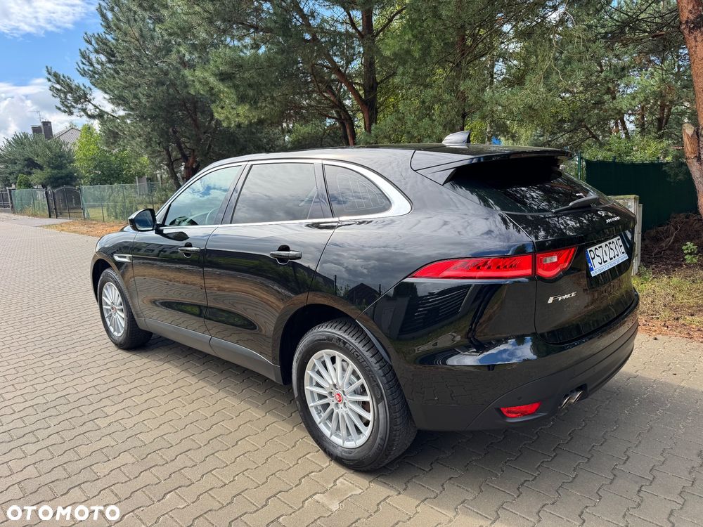 Jaguar F-Pace - 4