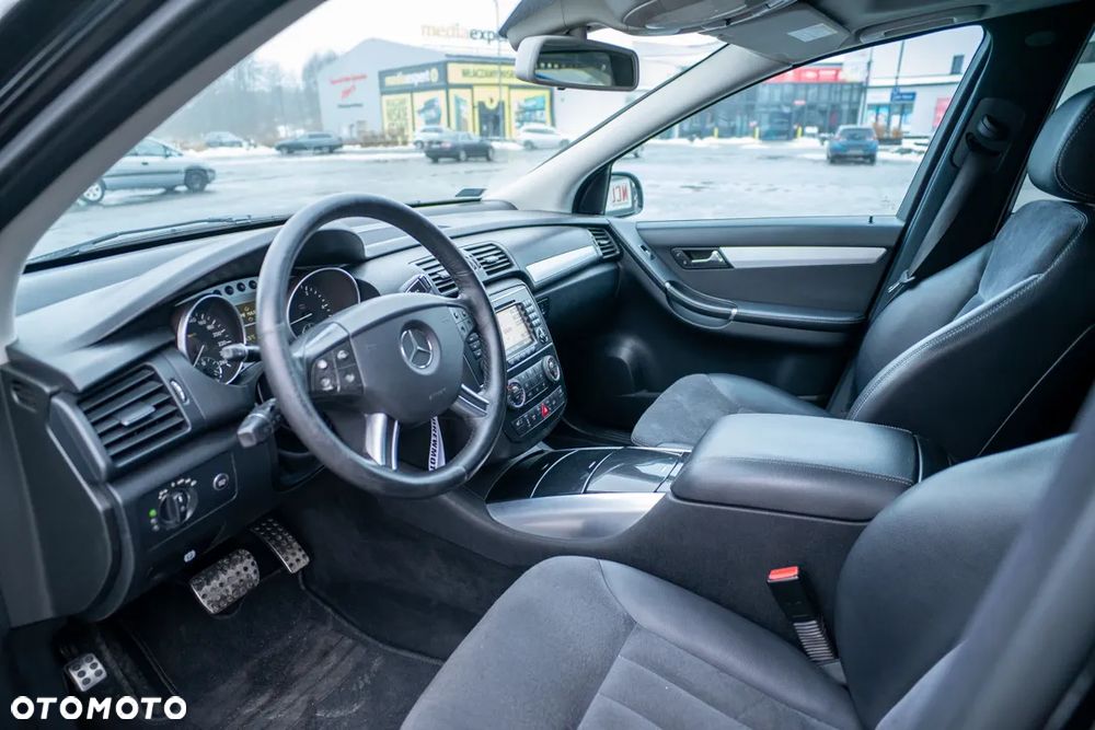 Mercedes-Benz Klasa R 320 CDI L 4-Matic - 23