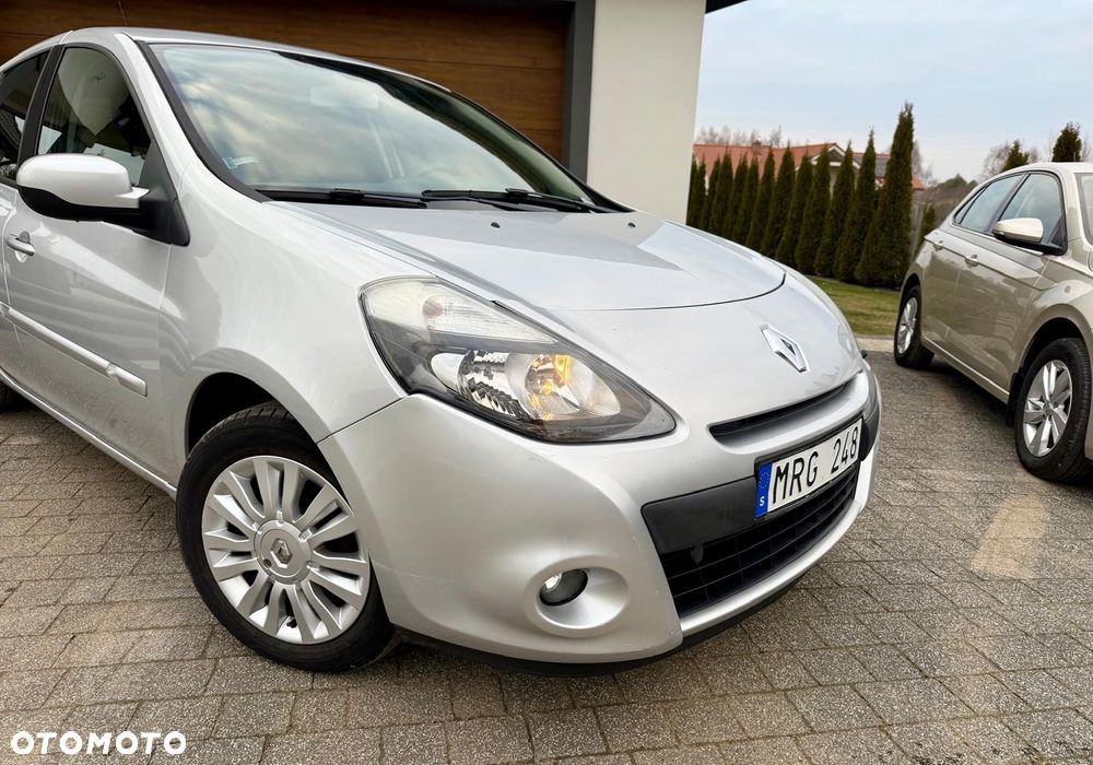 Renault Clio 1.2 16V Intens - 10