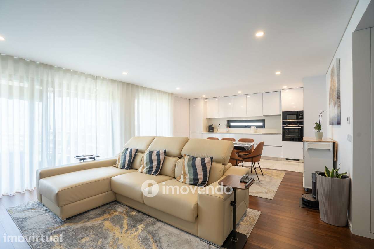 Penthouse T3 com varandas com vista mar e garagem, na Madalena - Grande imagem: 4/36