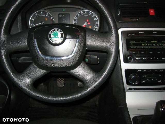 Skoda Octavia 1.6 Elegance - 11