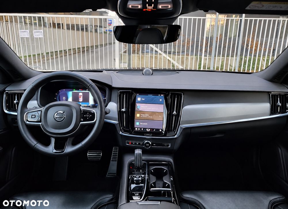 Volvo S90 - 1
