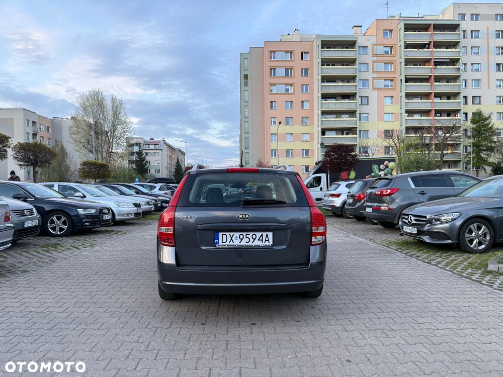 Kia Ceed 1.6 CVVT Dream-Team Edition - 8