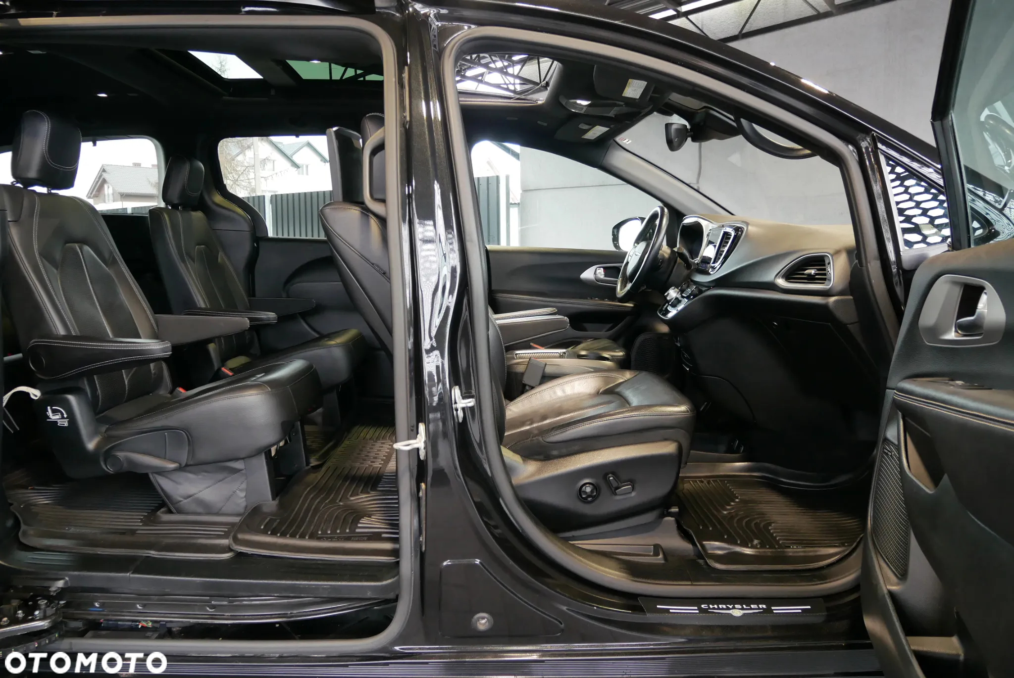 Chrysler Pacifica - 9