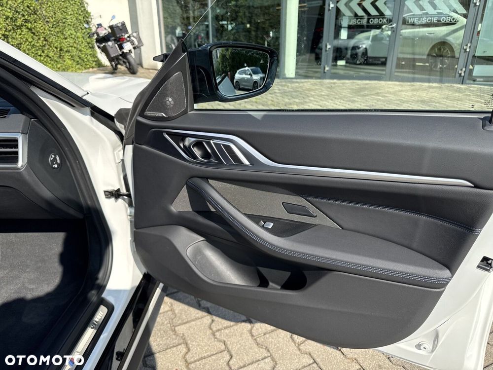 BMW Seria 4 M440i xDrive mHEV sport - 25