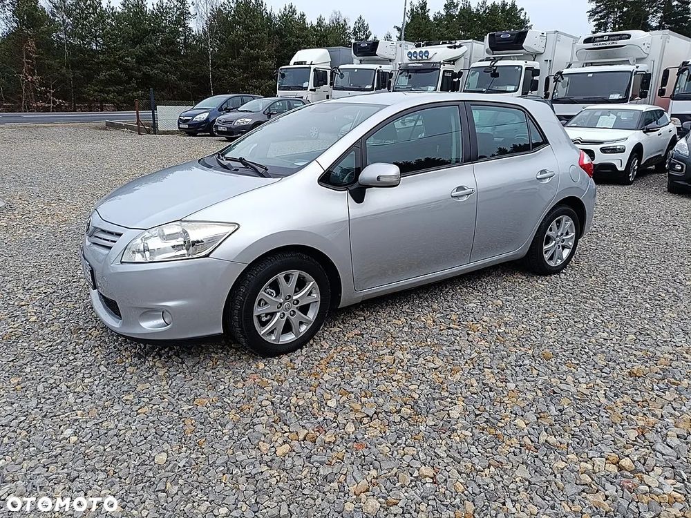 Toyota Auris 1.33 VVT-i Premium - 2