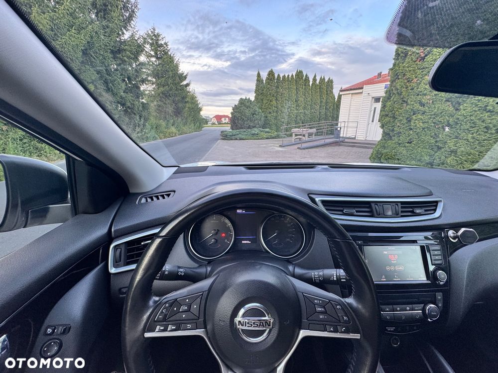 Nissan Qashqai - 25