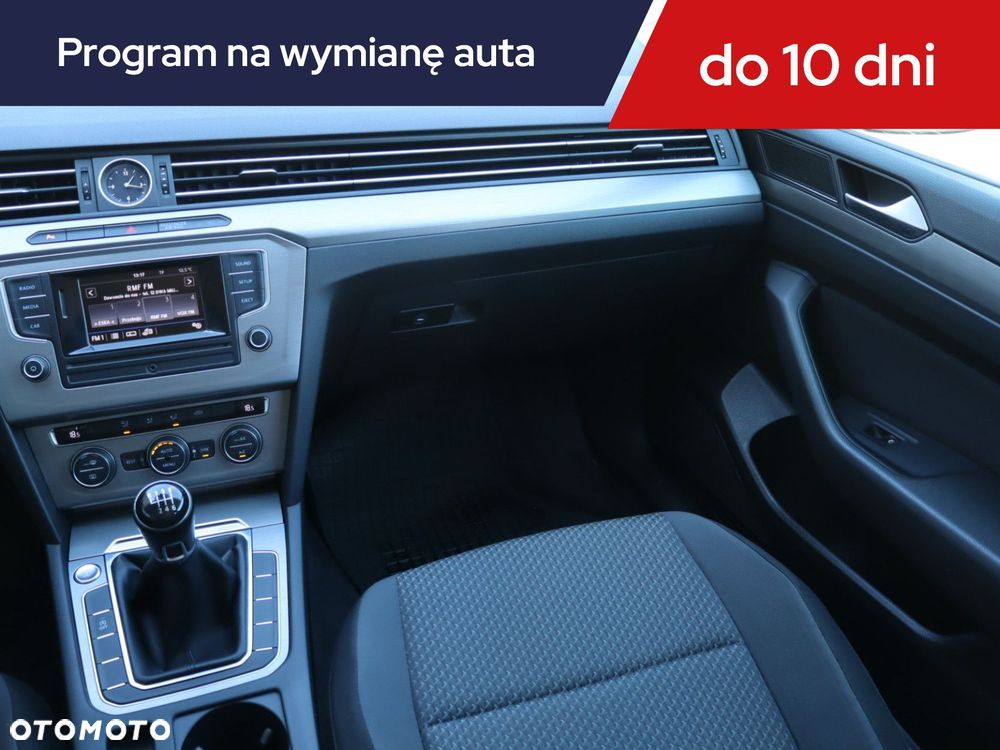 Volkswagen Passat Variant - 10