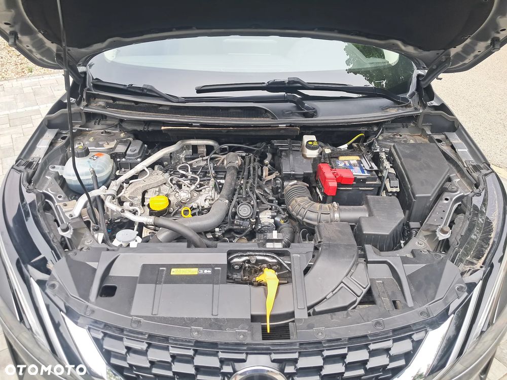 Nissan Qashqai 1.3 DIG-T AKARI - 24